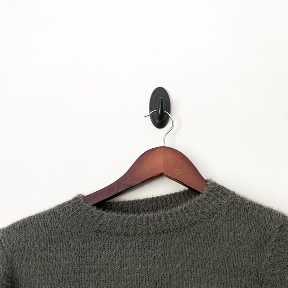 Urban Outfitters Fuzzy Crew Neck Sweater NEW - Picture 4 of 7